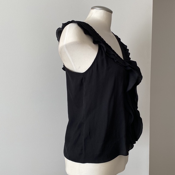 Ruffle H&M Top 🖤 - Picture 3 of 3